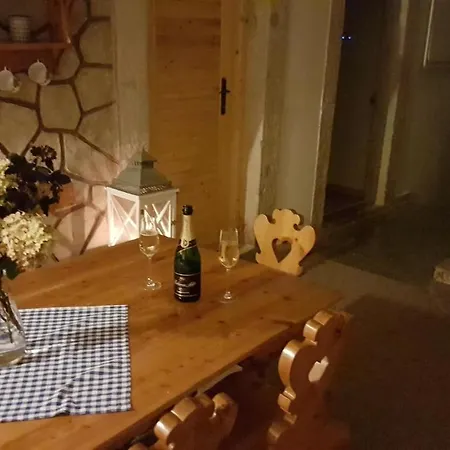 Chalupa V Kopci Vysoka Srbska Buitenkant foto
